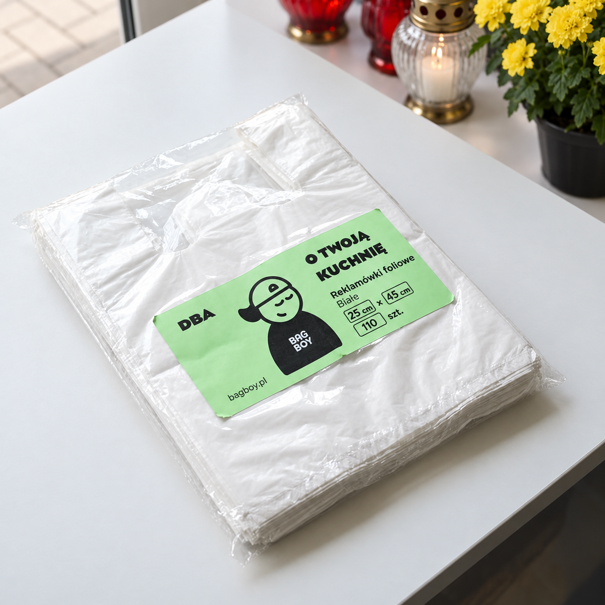 Paczka białych reklamówek HDPE 25x45 cm, 110 szt.